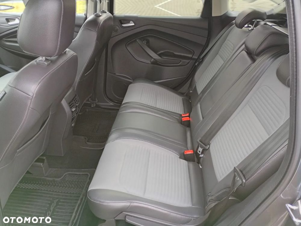 Ford Kuga 2.0 TDCi 4x4 Titanium - 20