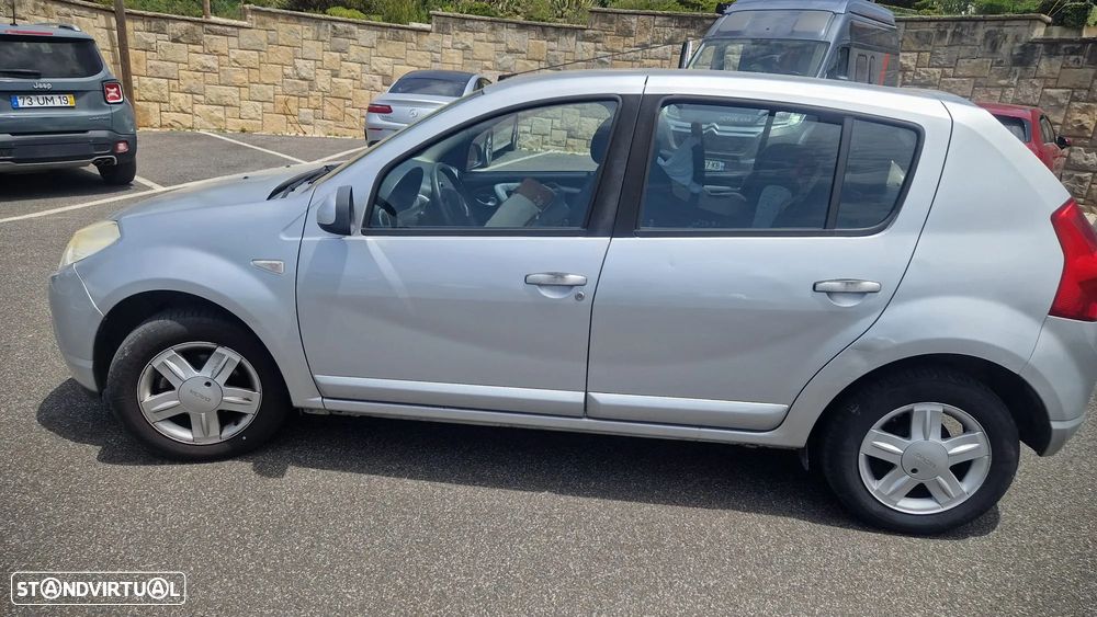 Dacia Sandero 1.5 dCi Confort - 6
