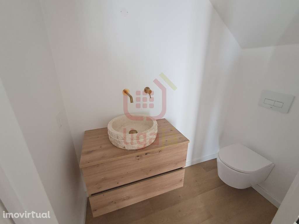 Moradia T2 em fase final de construção - Centro de Ourém! - Grande imagem: 3/14