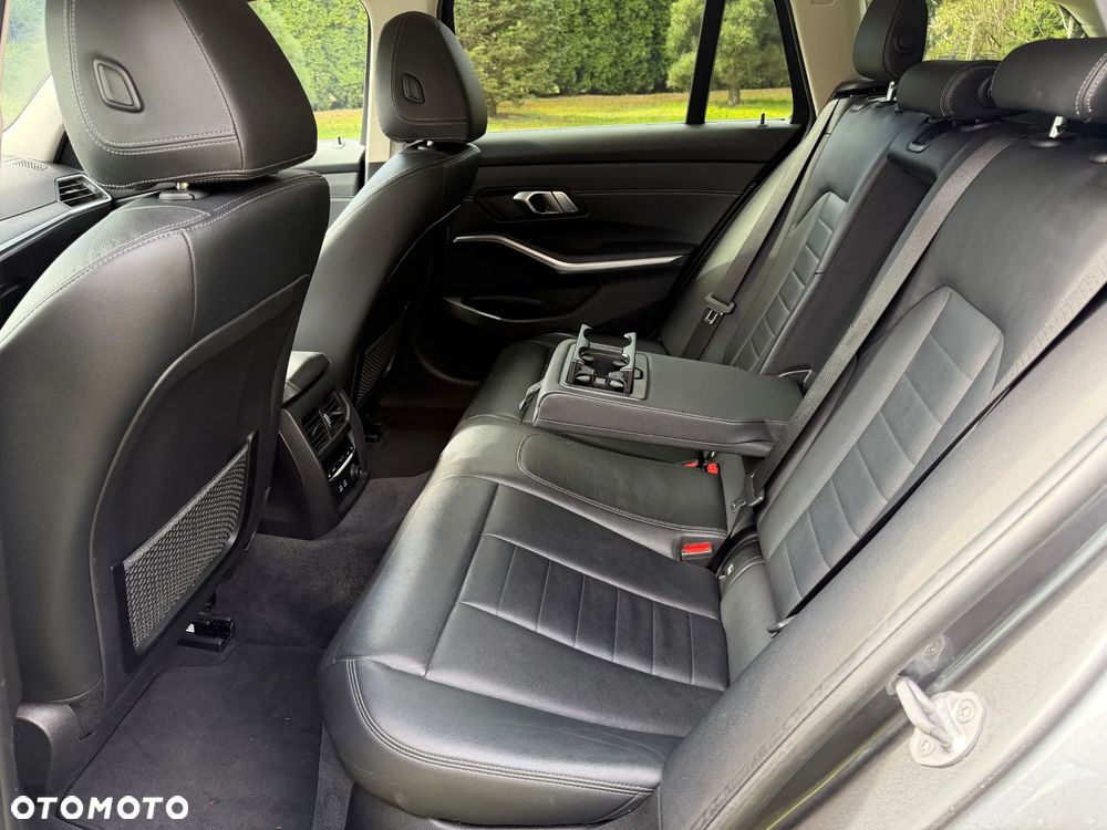 BMW Seria 3 320d - 6