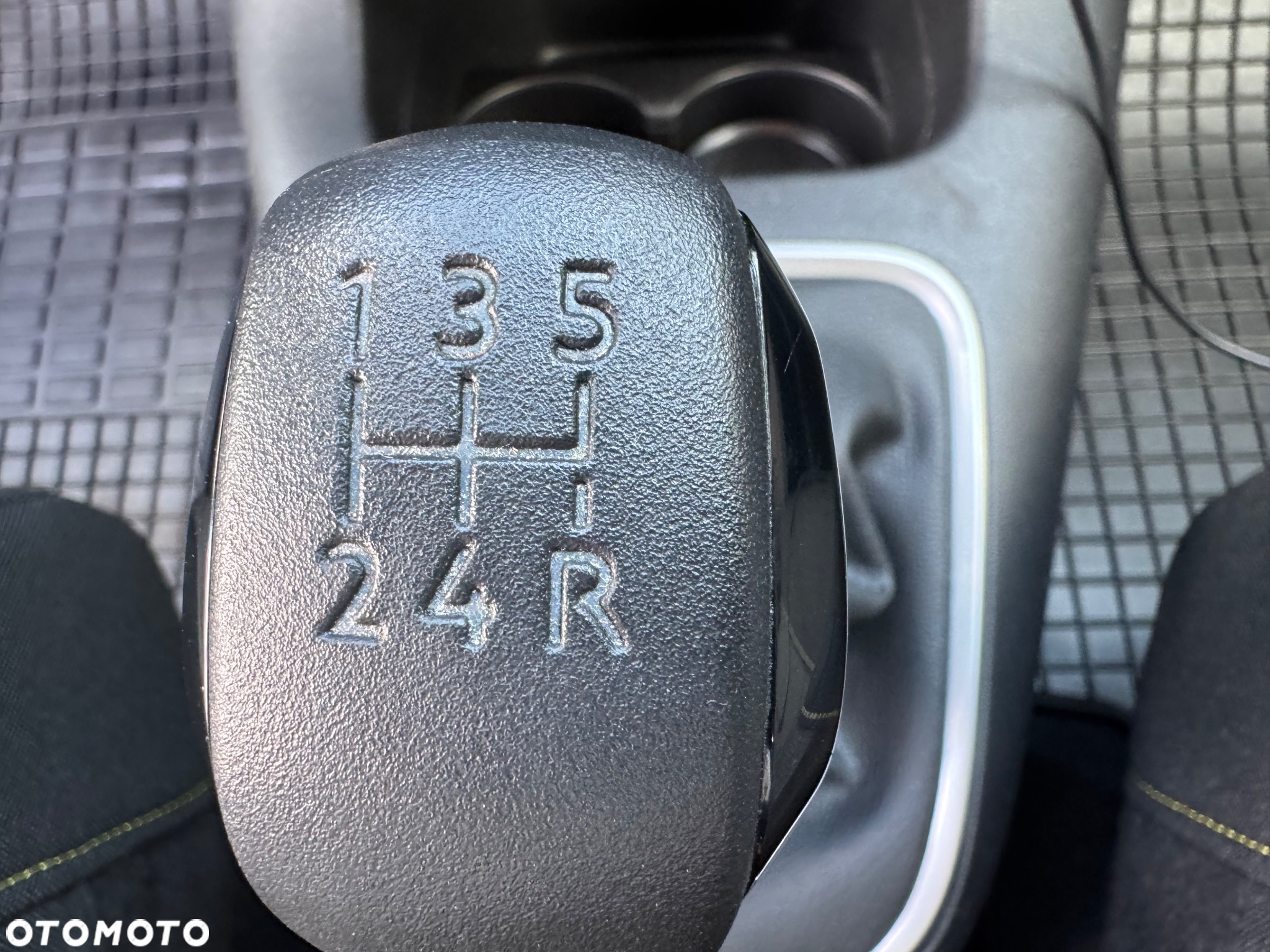 Citroën C3 1.2 PureTech Shine - 10