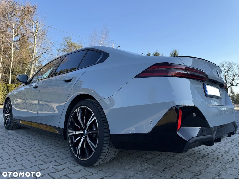 BMW Seria 5 520d xDrive mHEV M Sport - 6