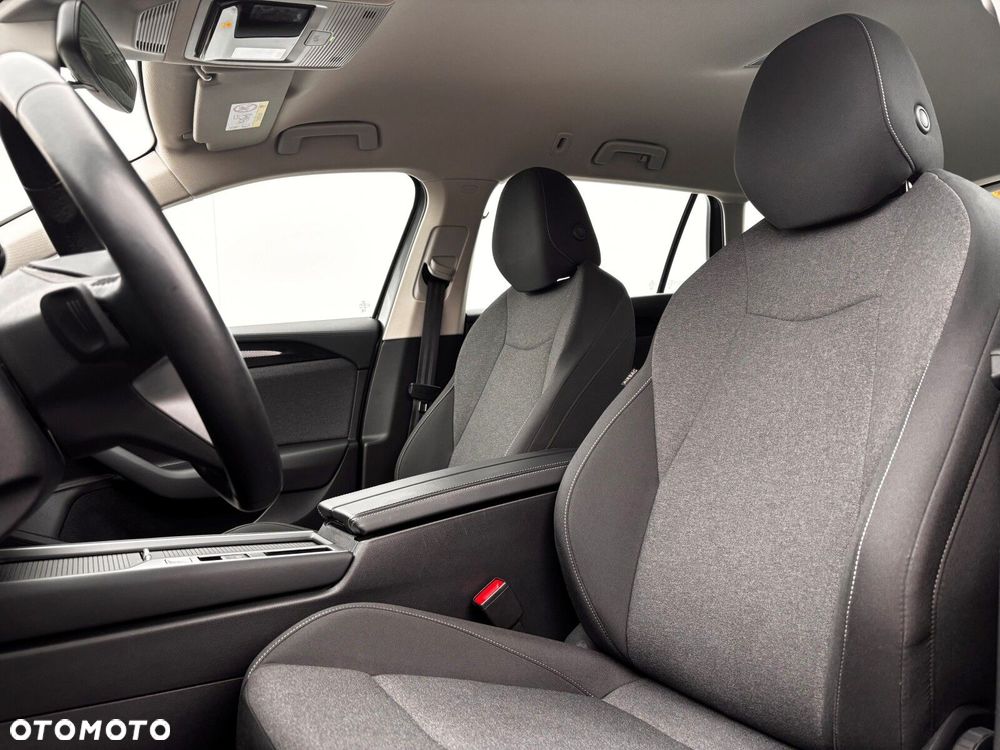 Volkswagen Passat Variant 1.5 TSI ACT mHEV DSG - 11