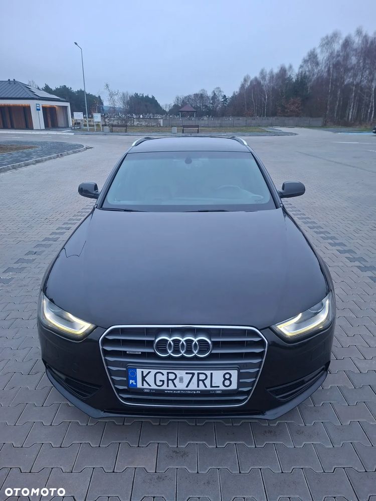 Audi A4 Avant 2.0 TDI DPF quattro S tronic S line Sportpaket - 2