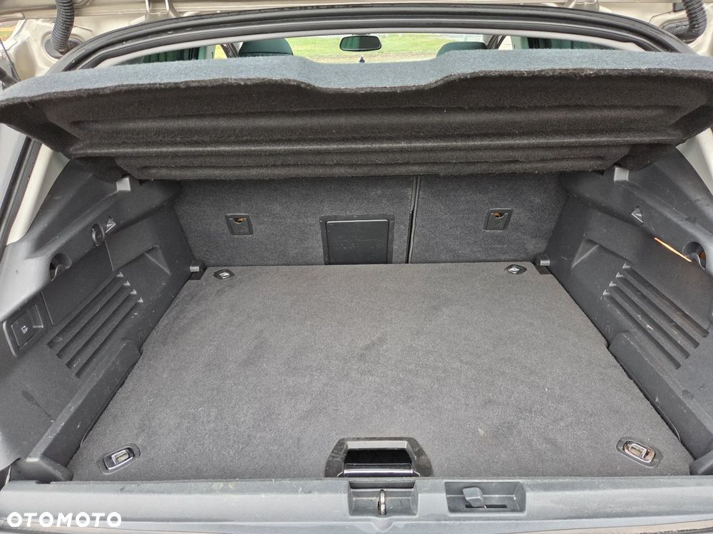 Peugeot 3008 1.2 PureTech GPF Allure S&S - 22