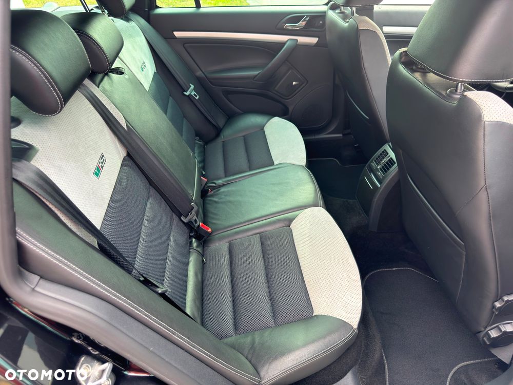 Skoda Octavia 2.0 TDI DPF RS - 17