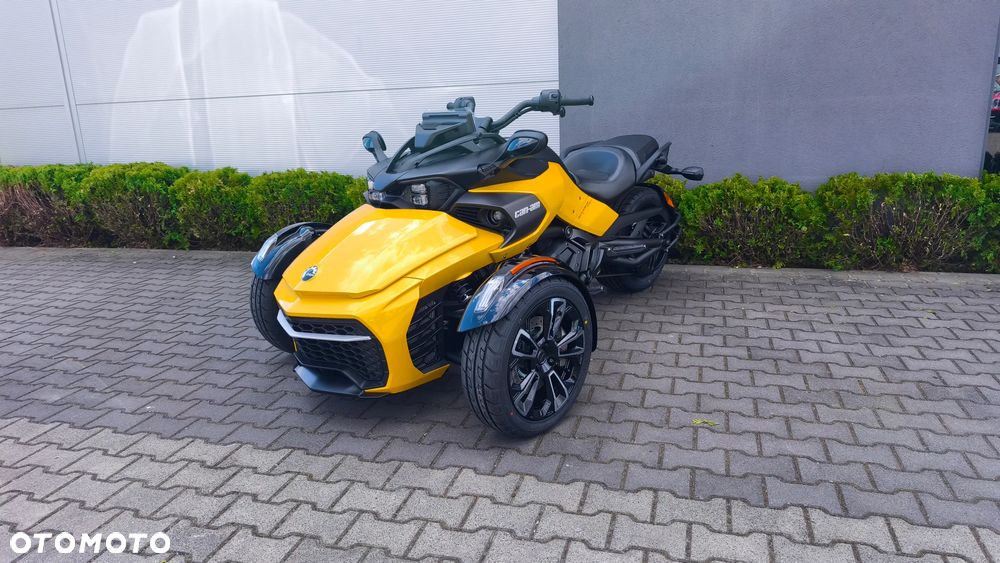 Can-Am Spyder - 3