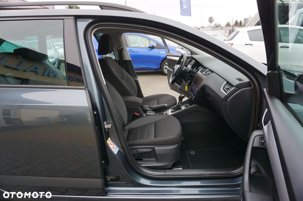Skoda Octavia 2.0 TDI DSG Premium Edition - 27