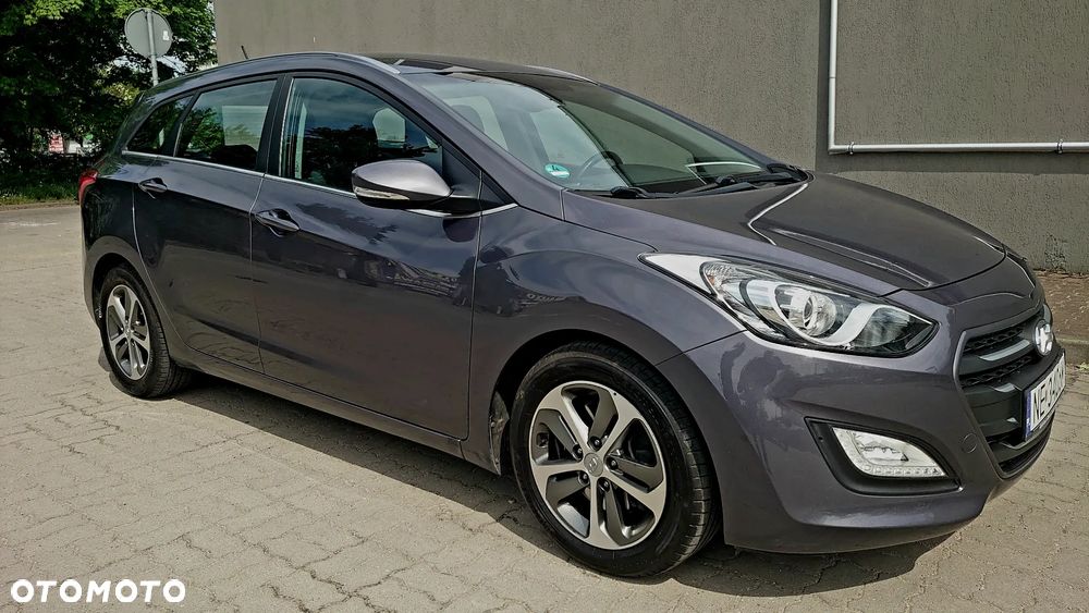 Hyundai i30 blue Kombi 1.6 GDi Passion - 1