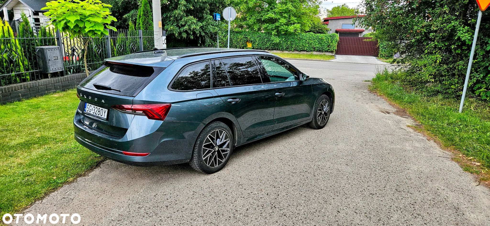 Skoda Octavia 2.0 TDI Ambition DSG - 1