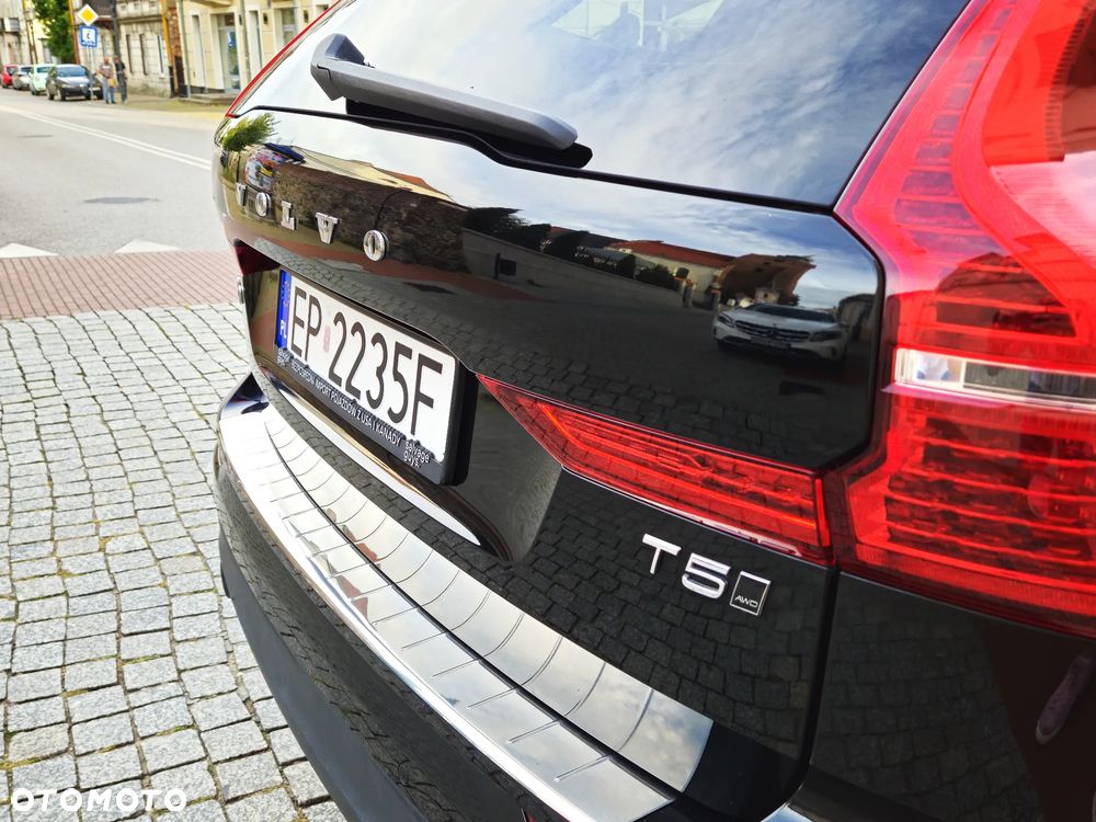 Volvo XC 60 T5 AWD Momentum Pro - 8