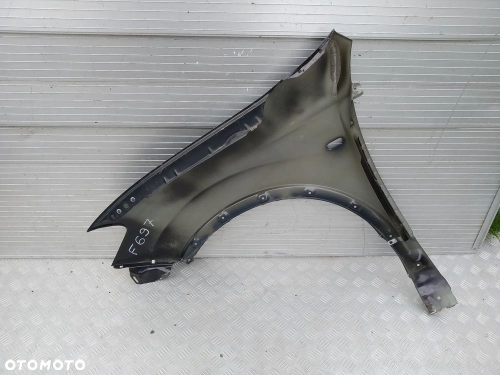 F697/F864 BŁOTNIK PRAWY NISSAN QASHQAI 2010 - 2014 - 3