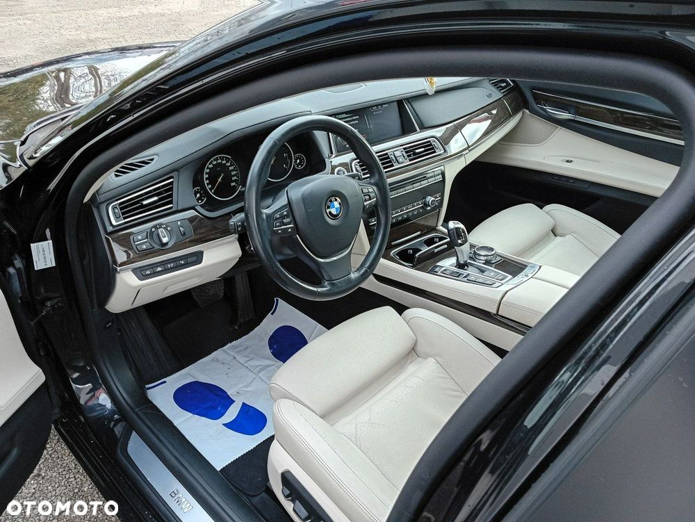 BMW Seria 7 740d xDrive - 7