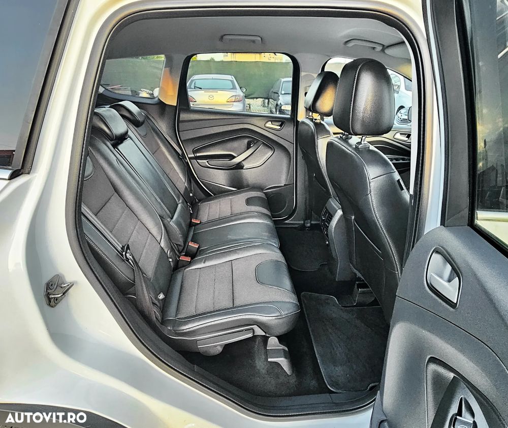 Ford Kuga - 11