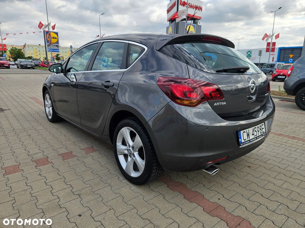 Opel Astra 1.4 Turbo Design Edition - 9
