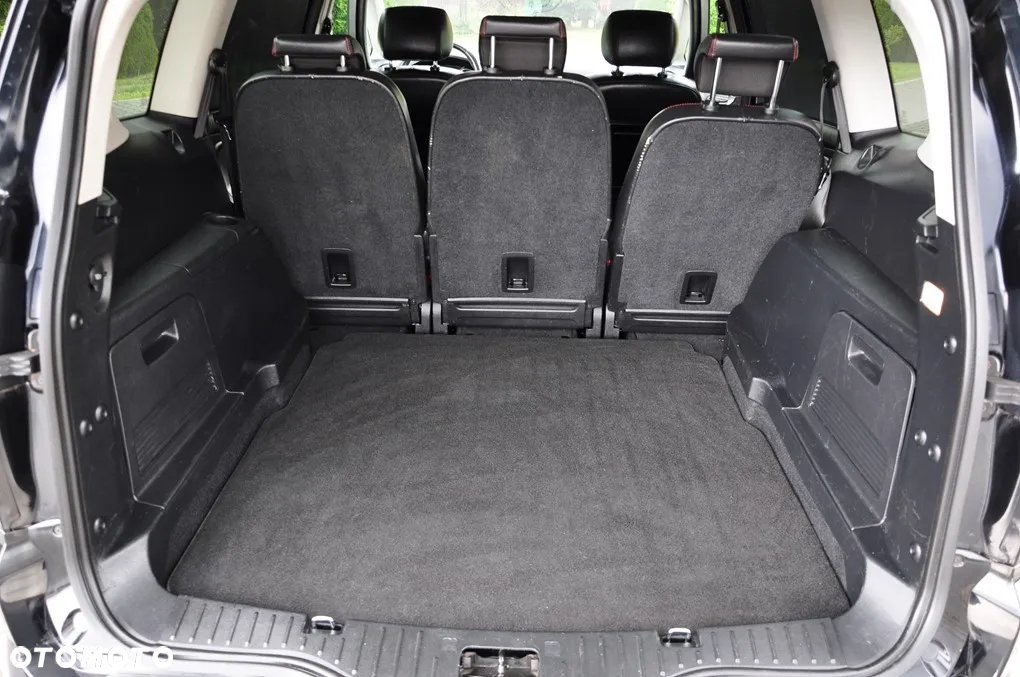 Ford S-Max 2.2 TDCi DPF Titanium X - 29