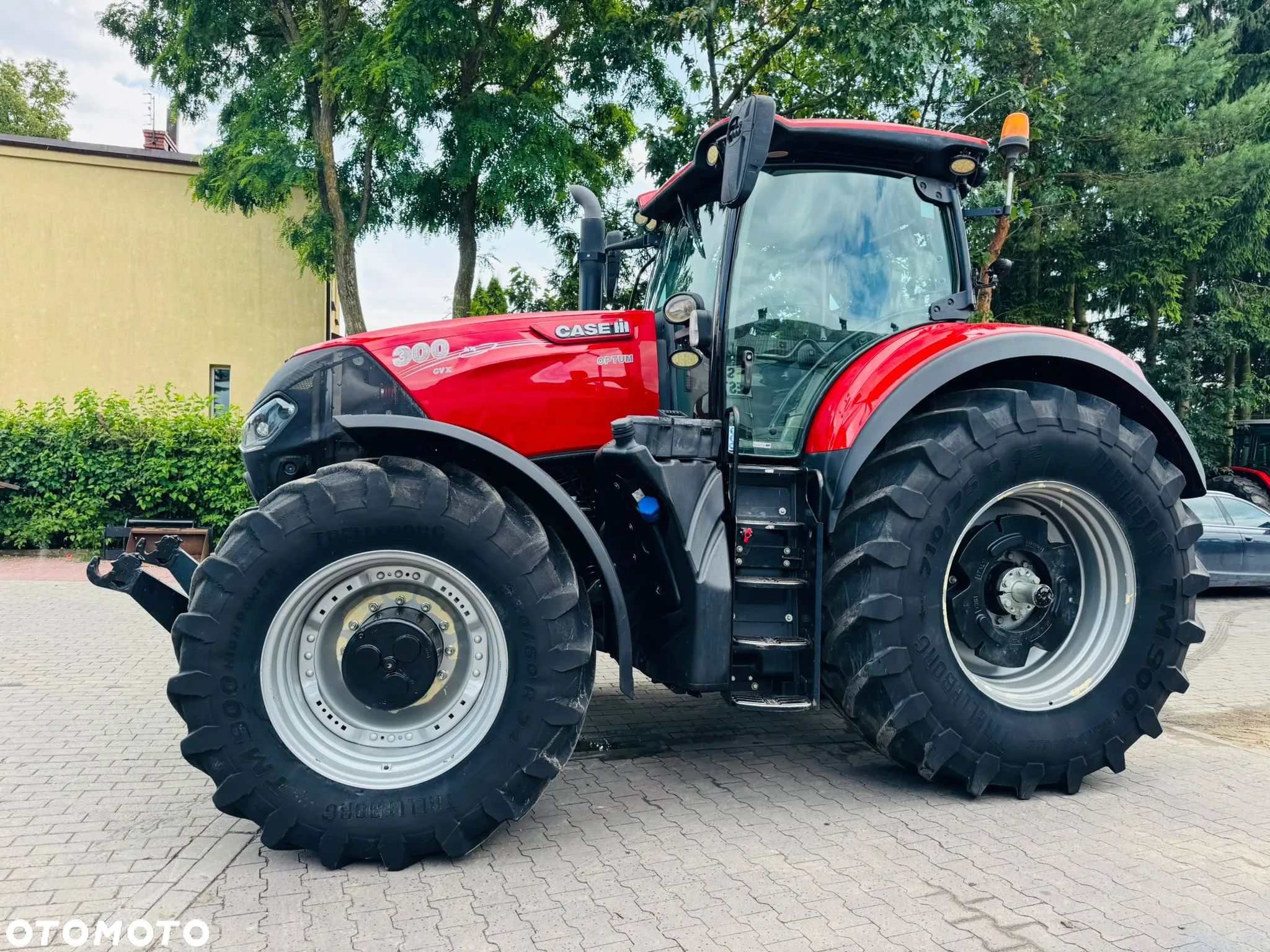 Case IH Optum 300 - 9