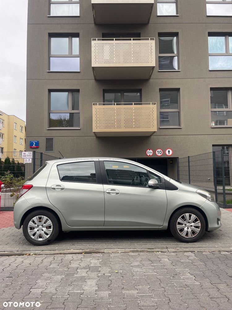 Toyota Yaris 1.0 Luna - 2