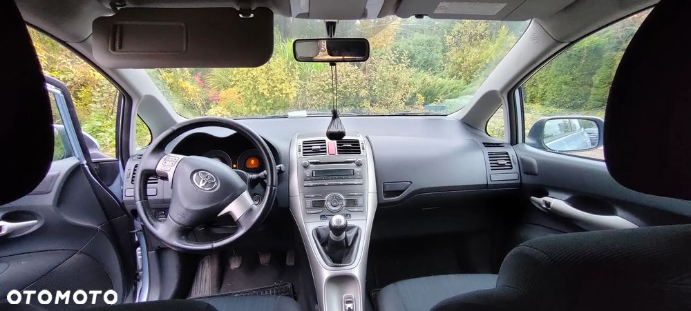 Toyota Auris 1.4 VVT-i Terra - 8