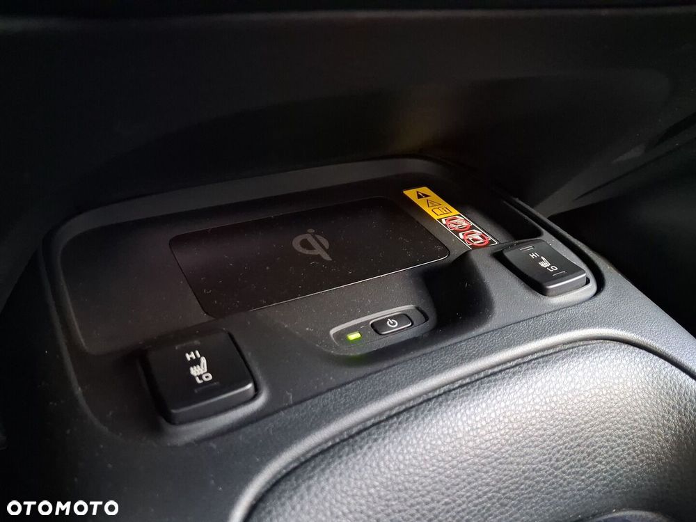 Toyota Corolla 1.8 Hybrid Style - 25