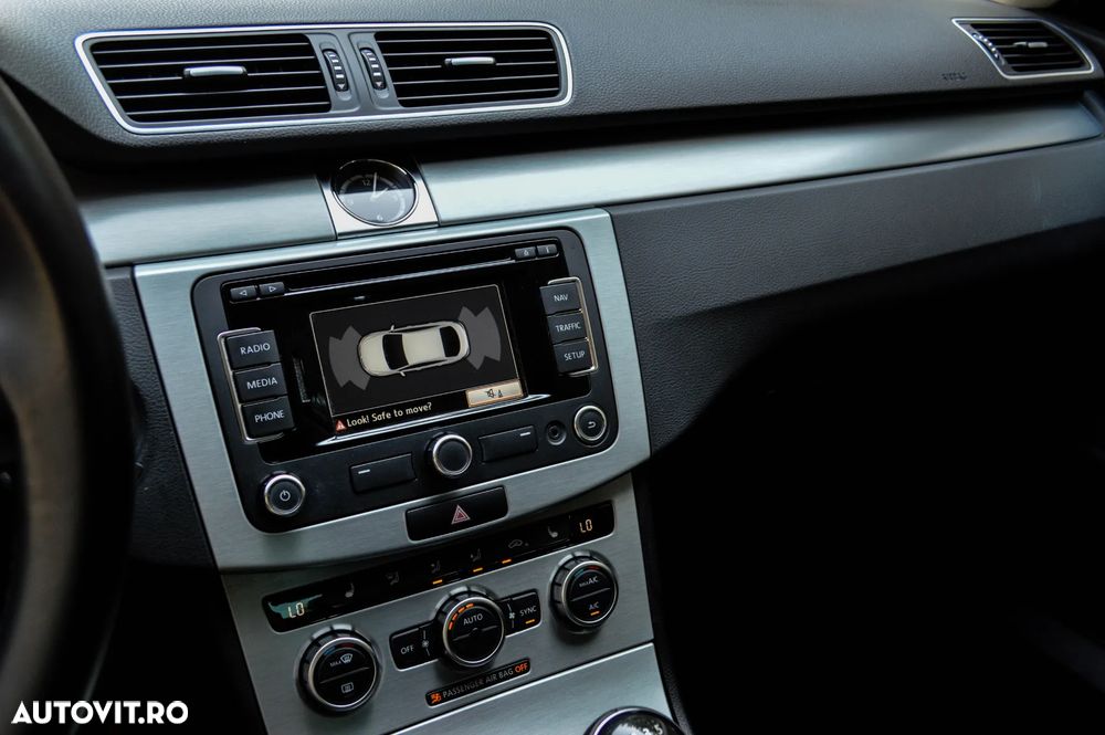 Volkswagen Passat CC 2.0 TDI BlueMotion Technology - 13