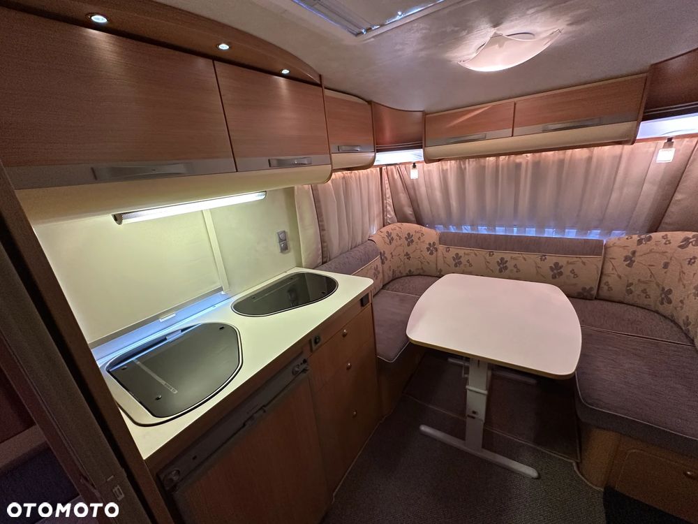Adria ADORA 542 UT z napędem, nową markizą i dużą łazienką. - 41
