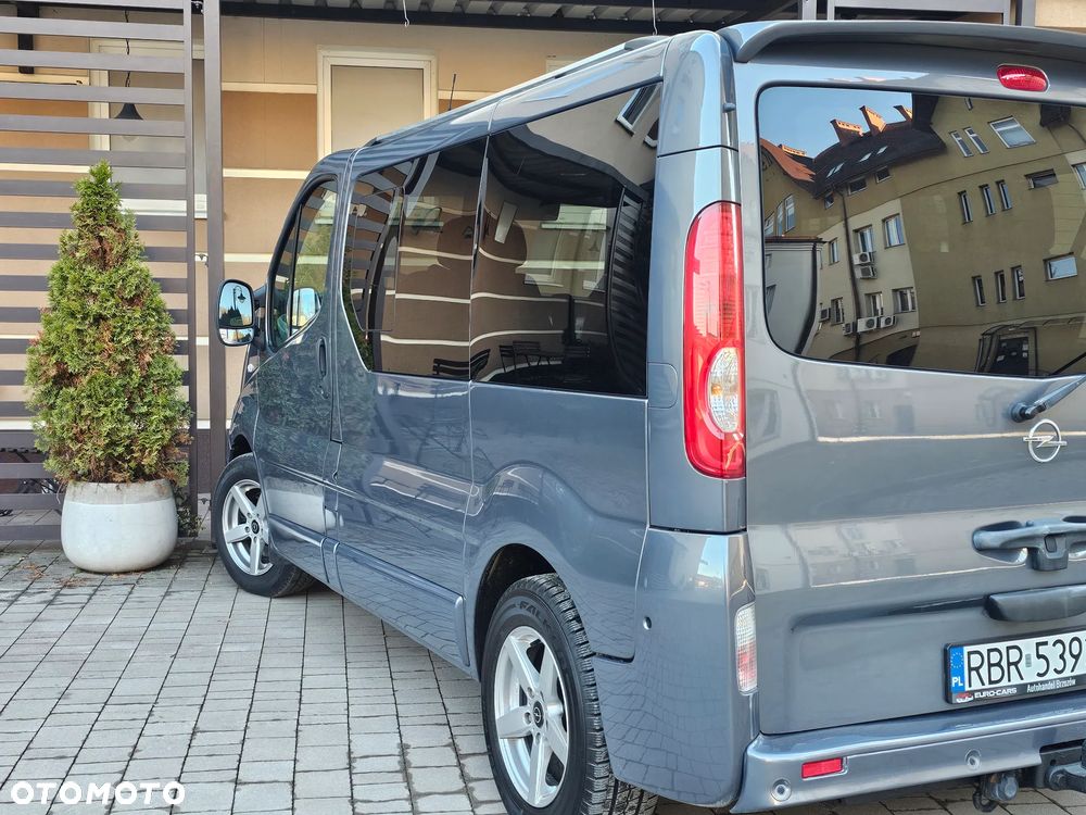 Opel Vivaro - 38