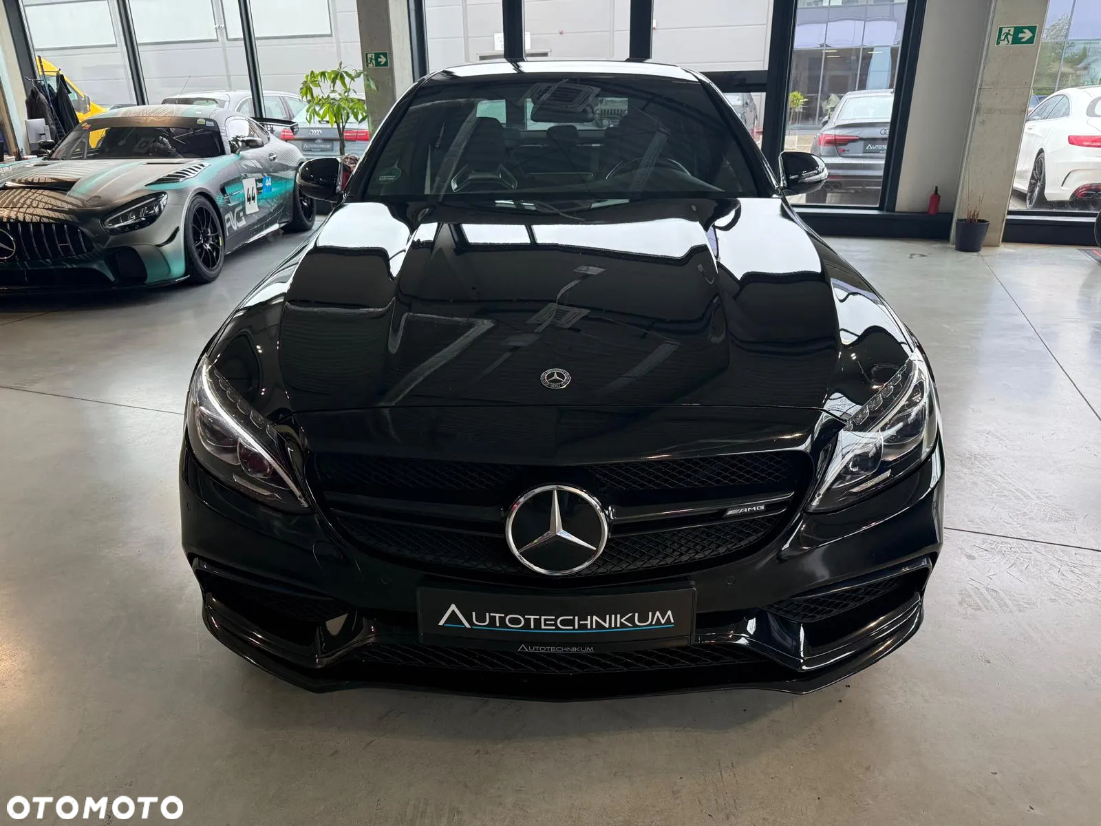 Mercedes-Benz Klasa C 63 S AMG 9G - 21