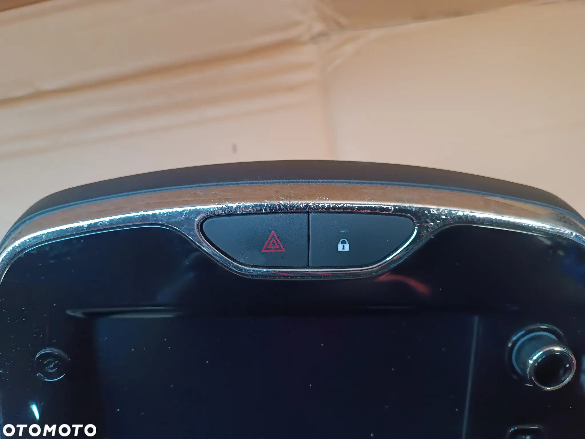 RADIO NAWIGACJA GPS WYŚWIETLACZ RAMKA RENAULT CLIO IV - 2