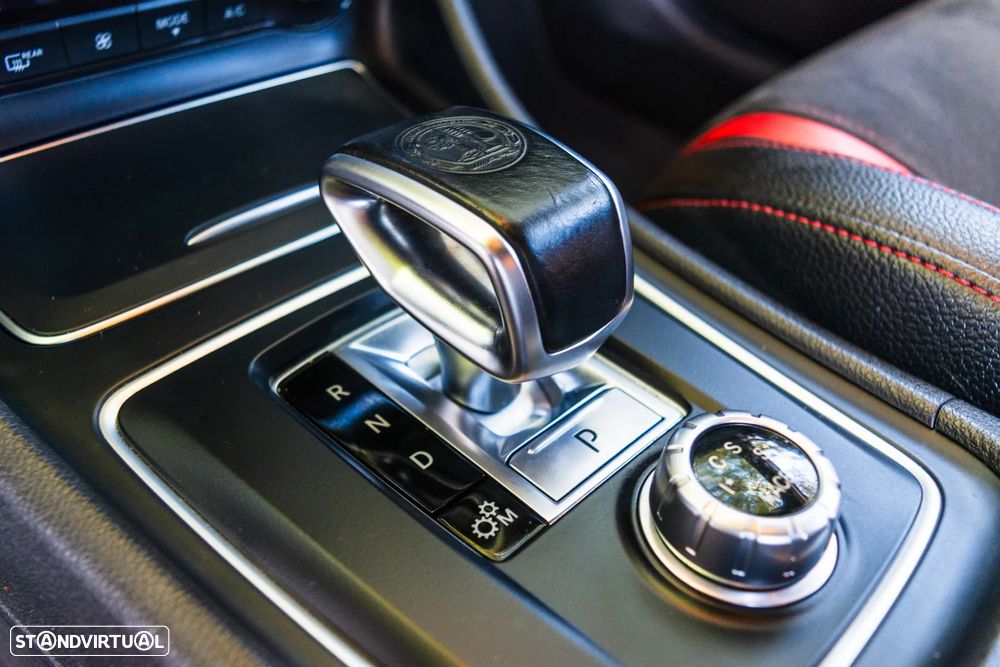 Mercedes-Benz A 45 AMG 4Matic Speedshift 7G-DCT - 15