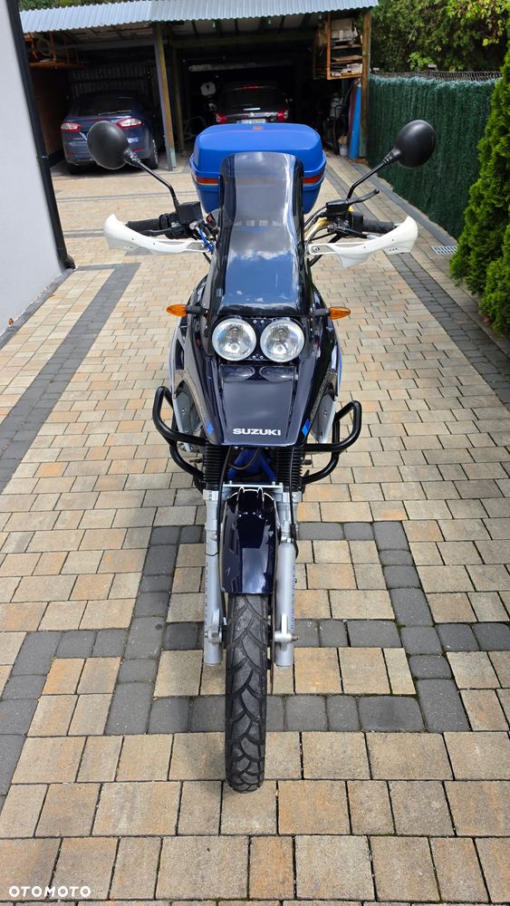 Suzuki DR - 6