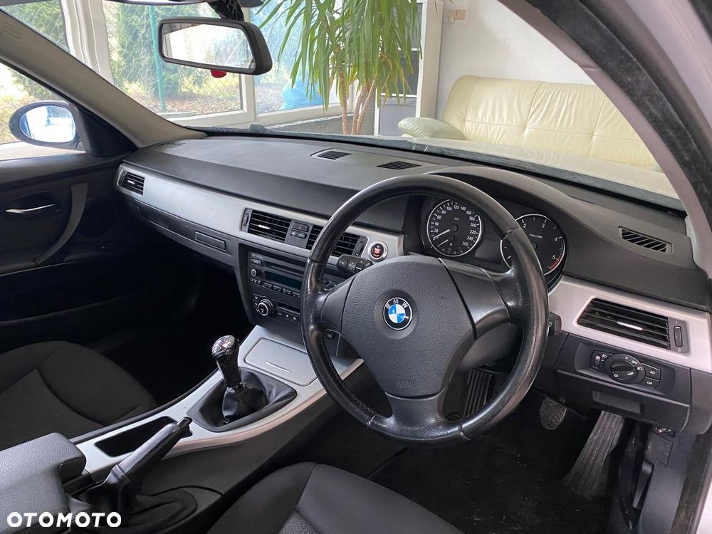 BMW Seria 3 320d DPF - 7
