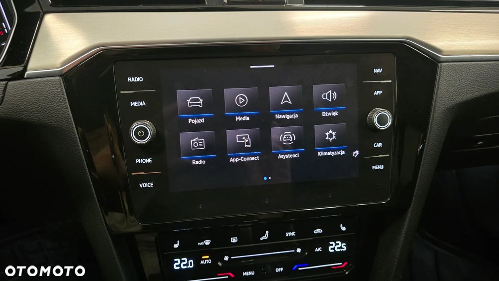 Volkswagen Passat - 25