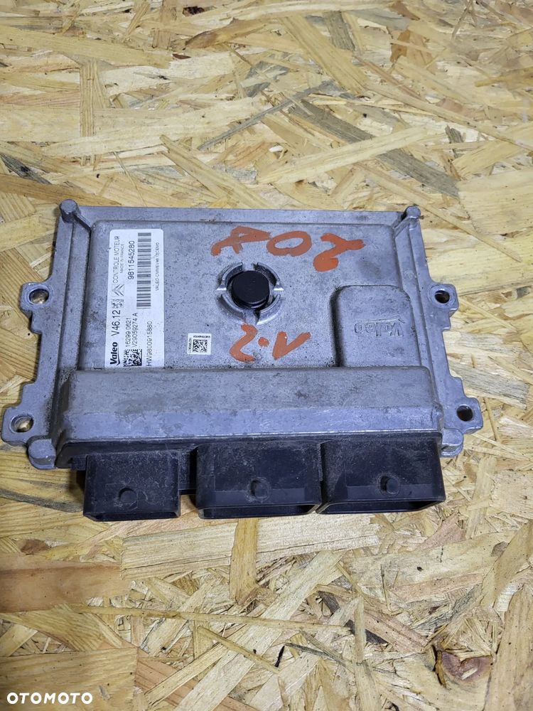 Sterownik komputer silnika Peugeot 1.2 B   9811545280 - 1
