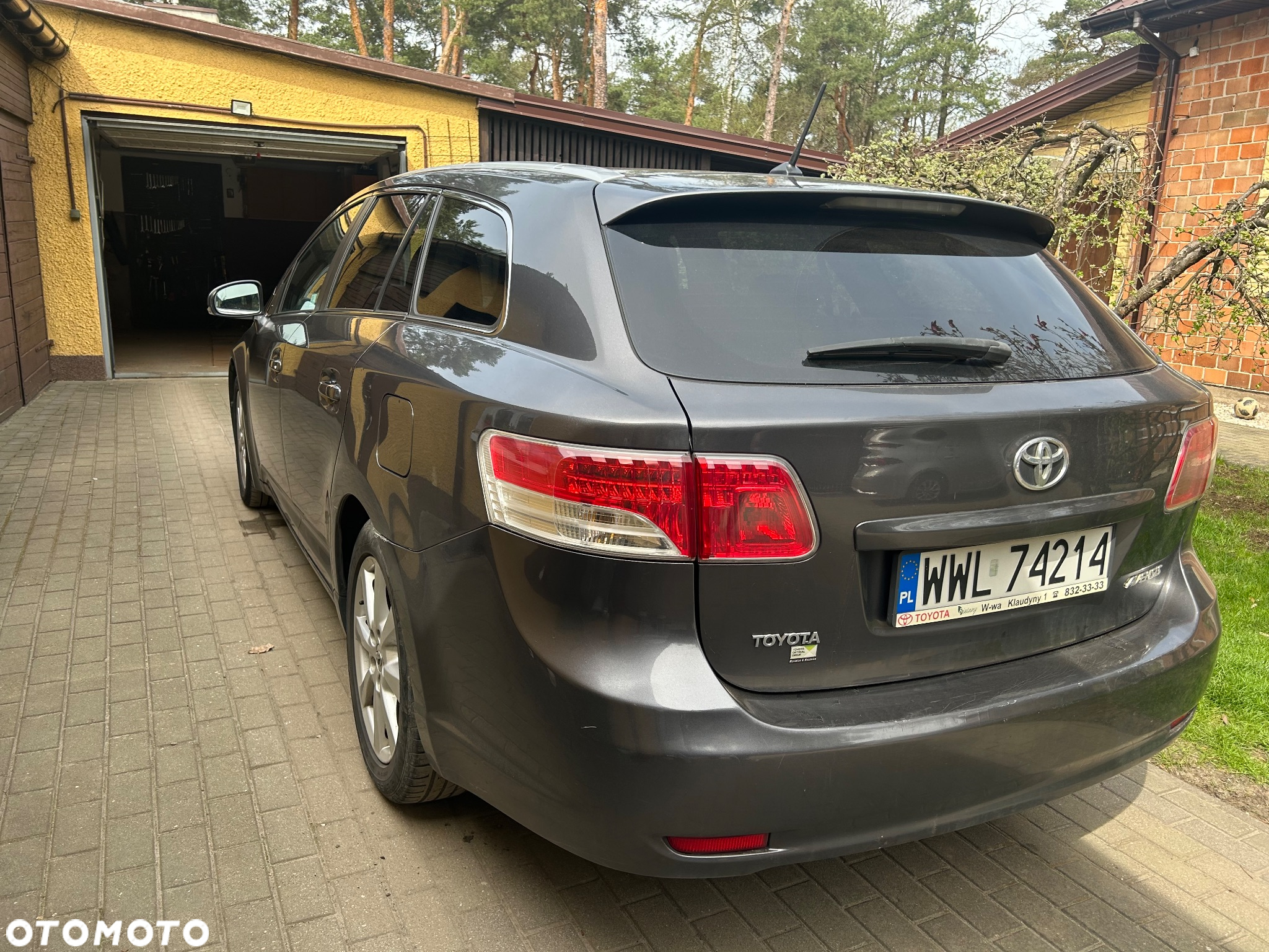 Toyota Avensis - 5