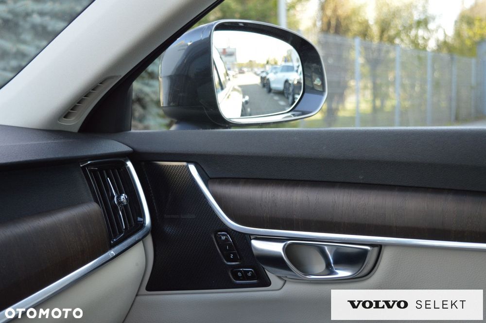 Volvo V90 Cross Country - 30