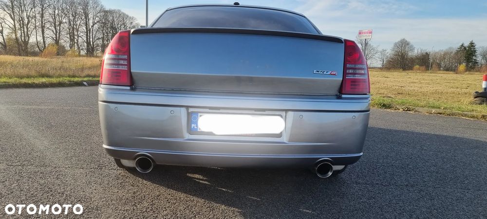 Chrysler 300C 6.1 V8 Hemi SRT8 - 10