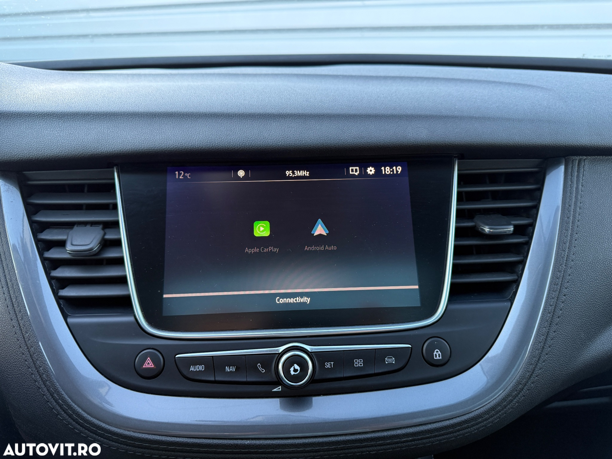 Opel Grandland X 1.6 D Start/Stop Automatik Business Edition - 27