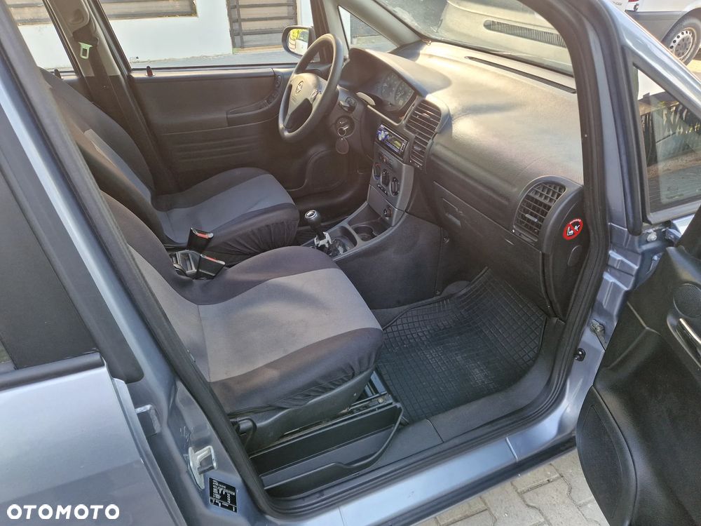 Opel Zafira 1.8 16V Comfort - 10