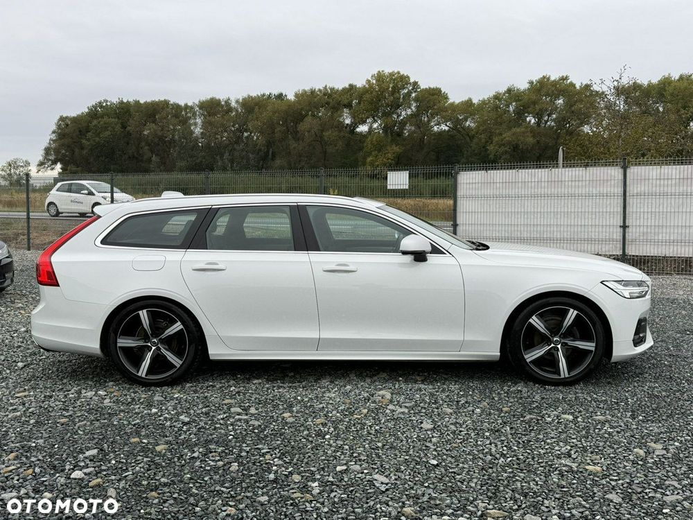Volvo V90 D4 R-Design - 10