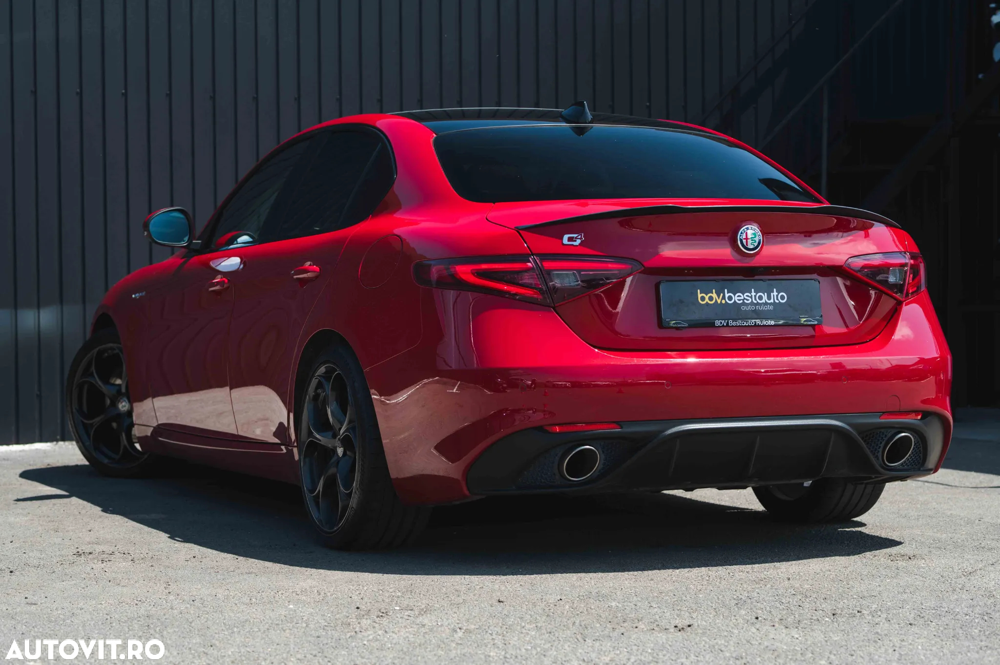 Alfa Romeo Giulia 2.2 Diesel AT8-Q4 Veloce - 6
