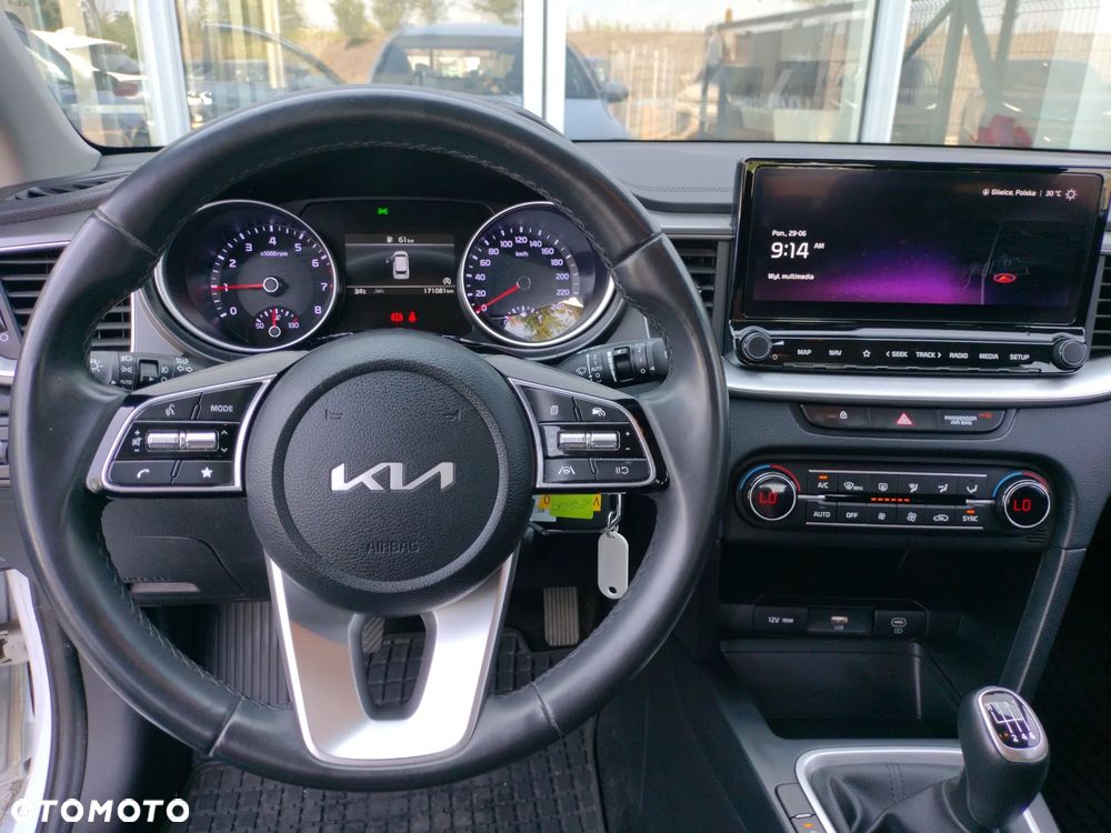 Kia Ceed 1.5 T-GDI M - 16