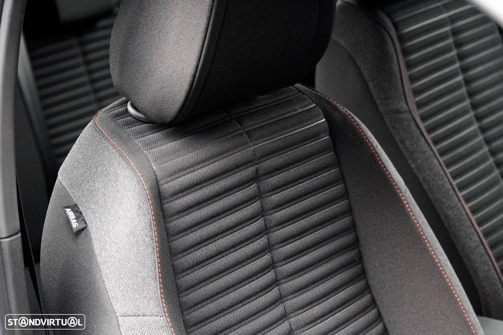 Peugeot e-2008 50 kWh Active Pack - 25