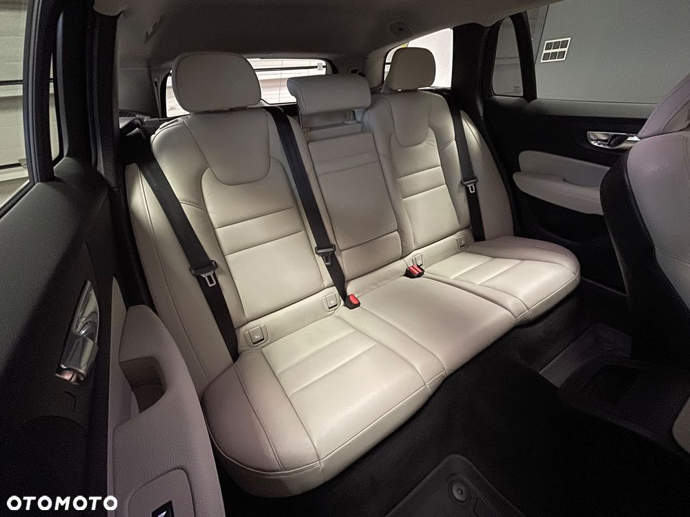 Volvo V60 D4 Inscription - 29