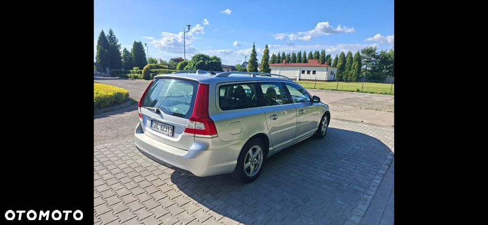Volvo V70 D4 Geartronic Summum - 4