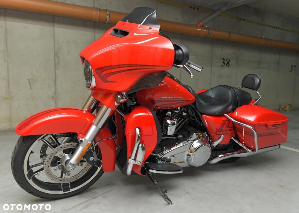 Harley-Davidson Touring Street Glide - 4