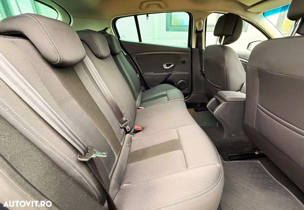 Renault Megane 1.6 16V 110 Dynamique - 19