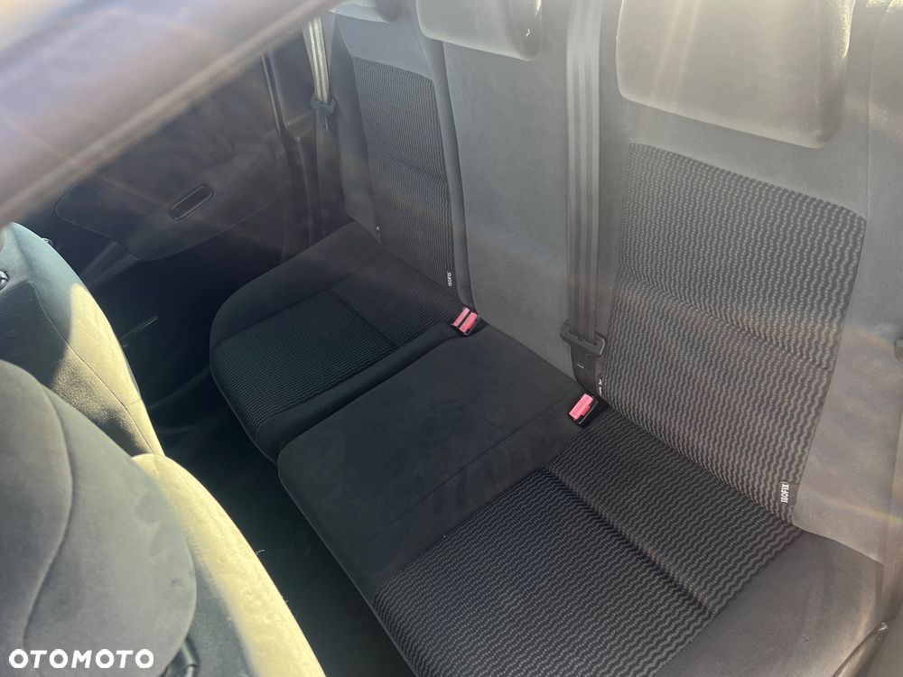 Peugeot 207 1.6 Trendy - 8