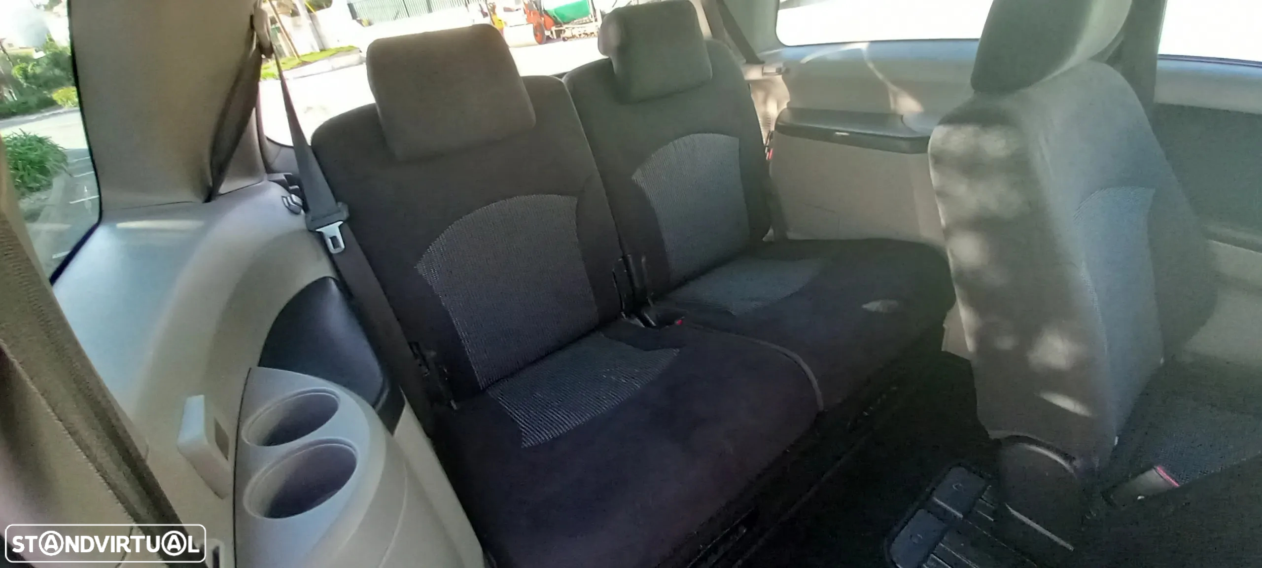 Mitsubishi Grandis 2.0 DI-D Insport - 8