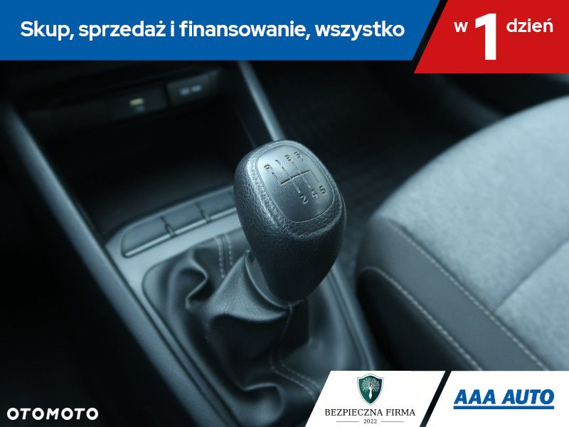 Kia Stonic - 17